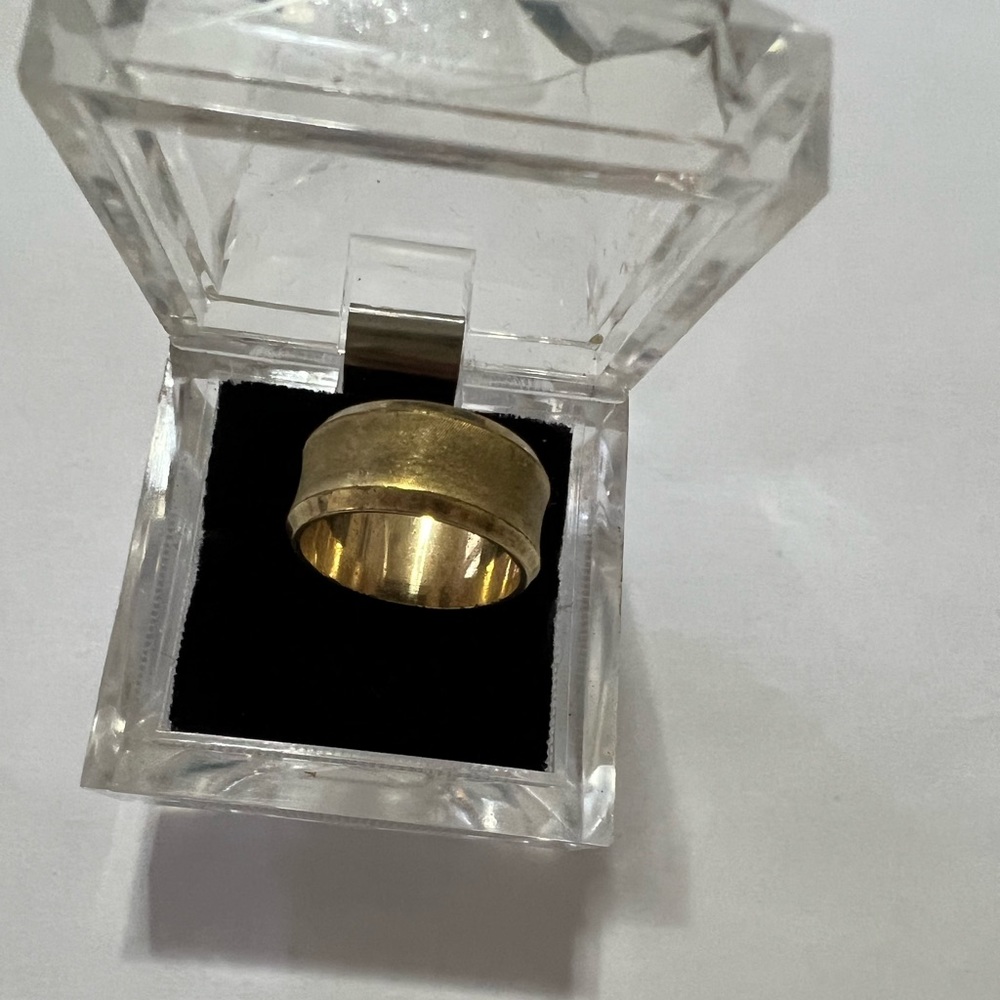18 k gold plated stamped beautiful ring size 8